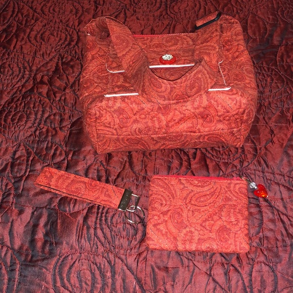 Red Paisley quilted bag (VB style) - Picture 8 of 8